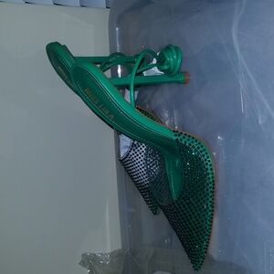 BRAND NEW UNUSED Green shoes